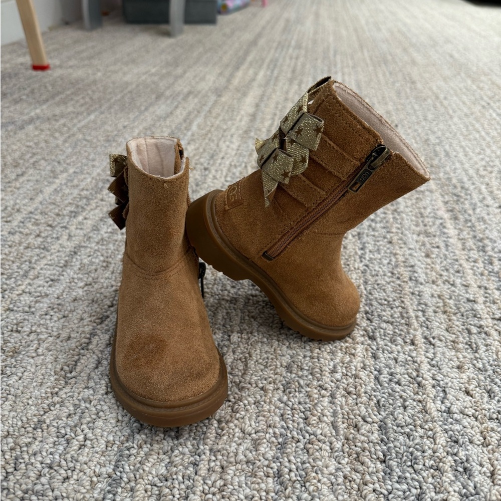 UGG Tan Kids Boots with Gold Bows